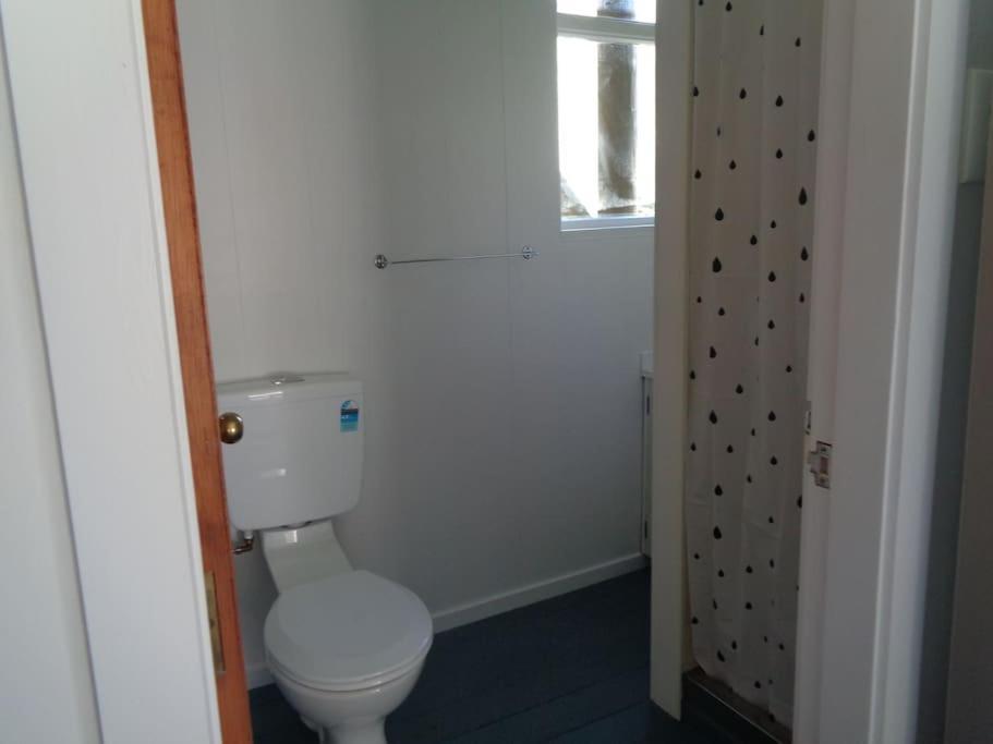 Rustic Woolshed Apartment Owen River ภายนอก รูปภาพ